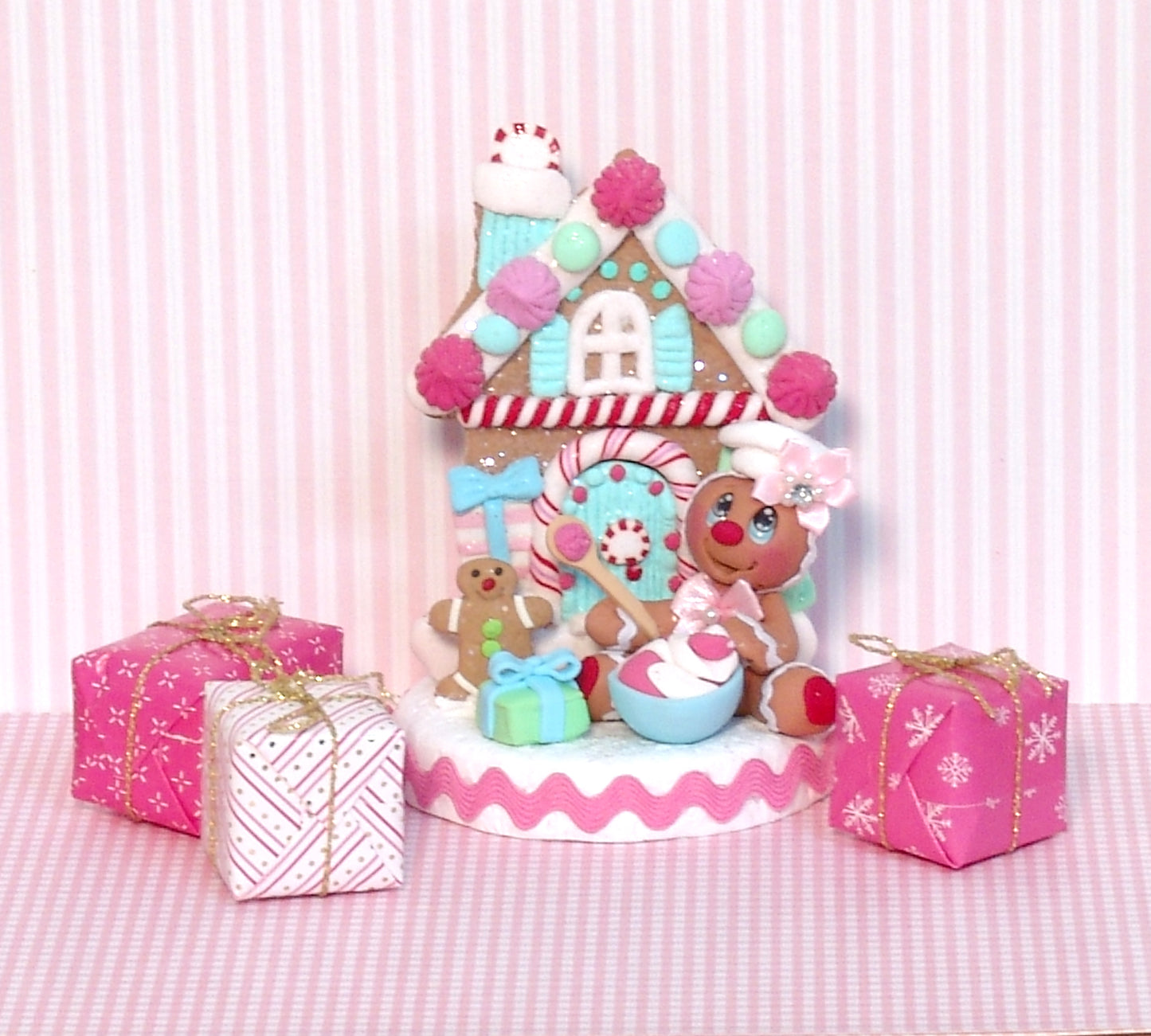 Gingerbread Clay Figure with Pastel Gingerbread House  - 2