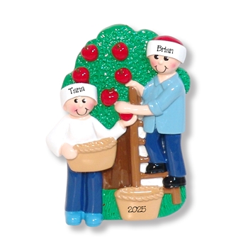 Personalized Apple Picking Couple Ornament - RESIN